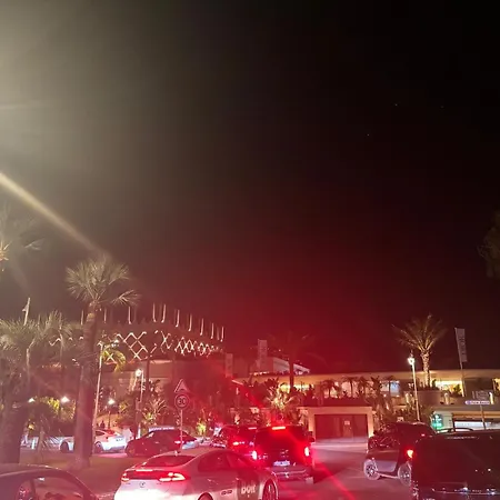 شقة Matheo
